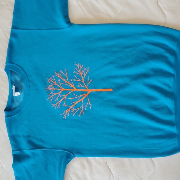 Clique - Vibrant blue crew neck featuring printed orange tree decal (US S) - Picture 4 of 4